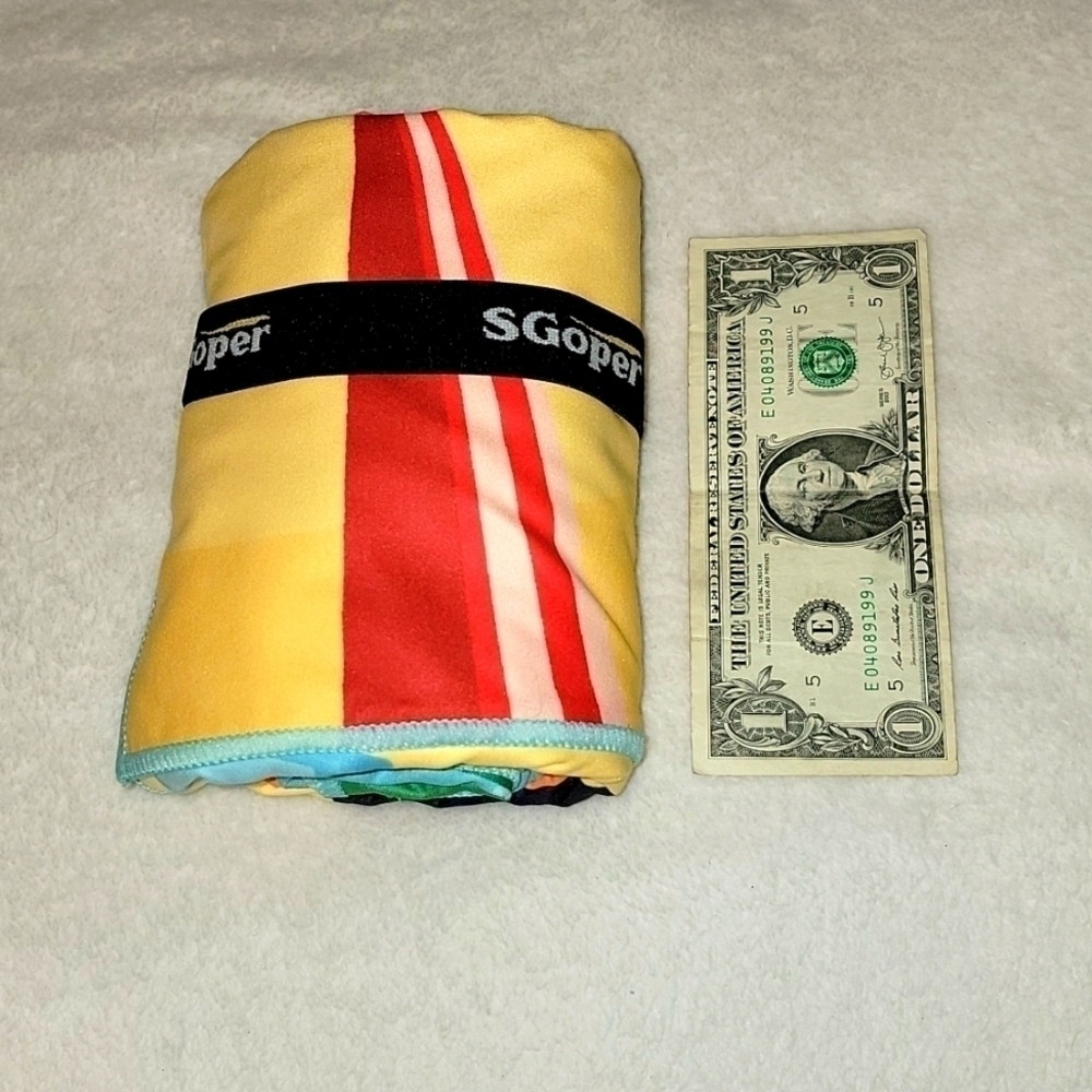 𝅺microfiber quick-dry beach blanket, packs tiny,  Brand new - Picture 4 of 4